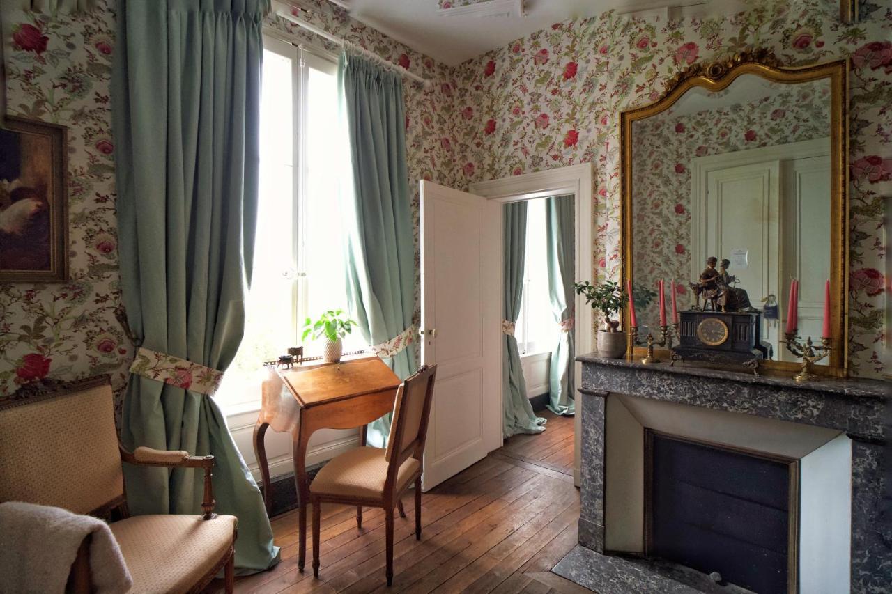 Bed & Breakfast Manoir De La Salle Du Roc Bourre