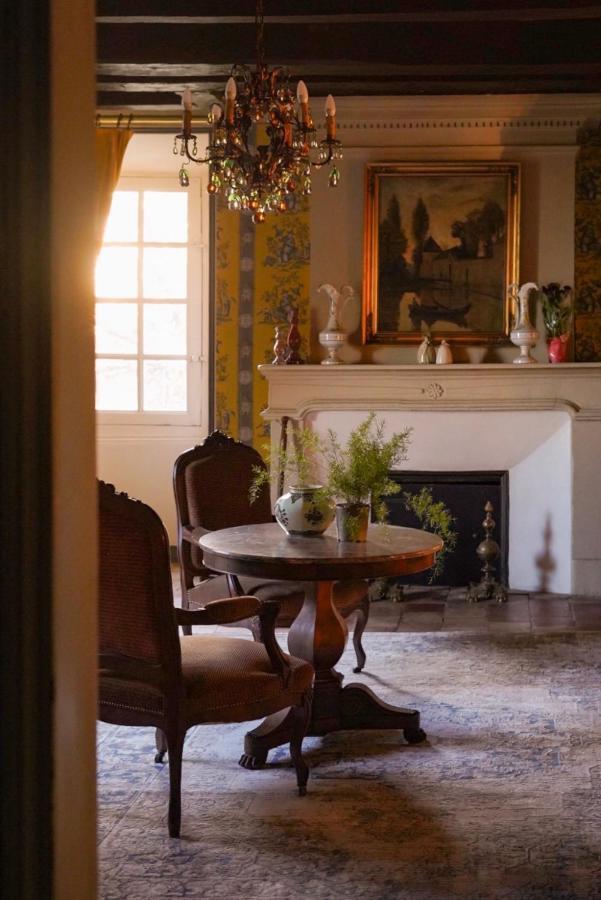 Manoir De La Salle Du Roc Bed & Breakfast Bourre